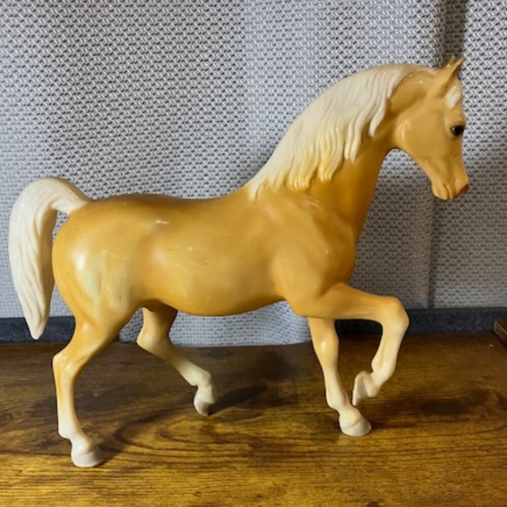 Signed Breyer Traditional Horse, Faith,‎ Family Palomino Arabian Stallion 1994